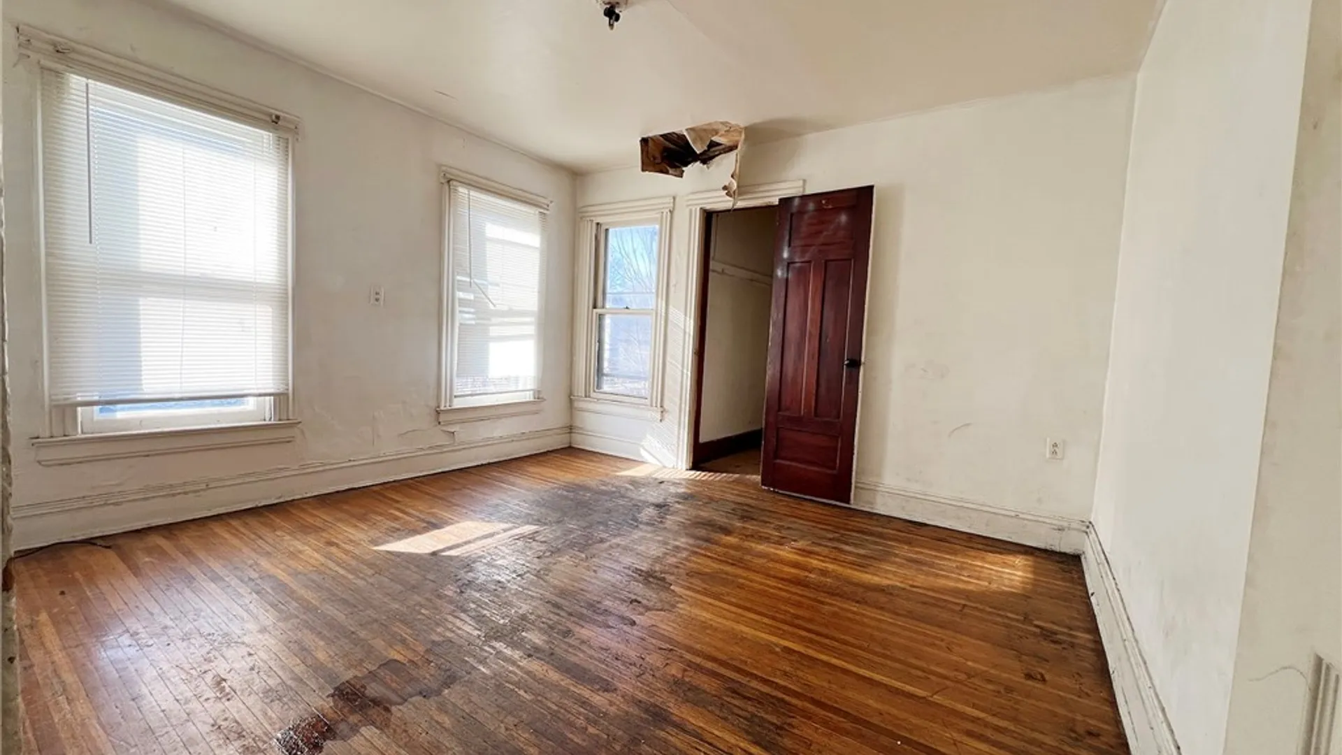 Property at 868 Plymouth Ave S, Rochester, NY 14608 16