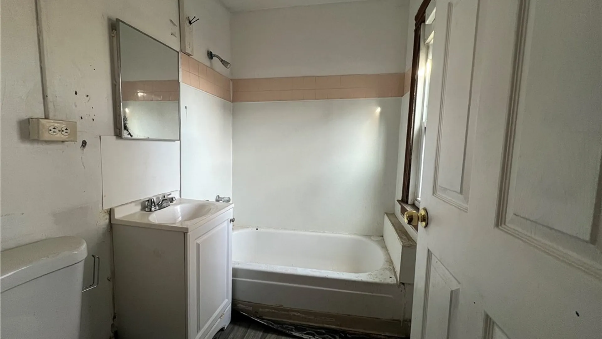Property at 868 Plymouth Ave S, Rochester, NY 14608 35