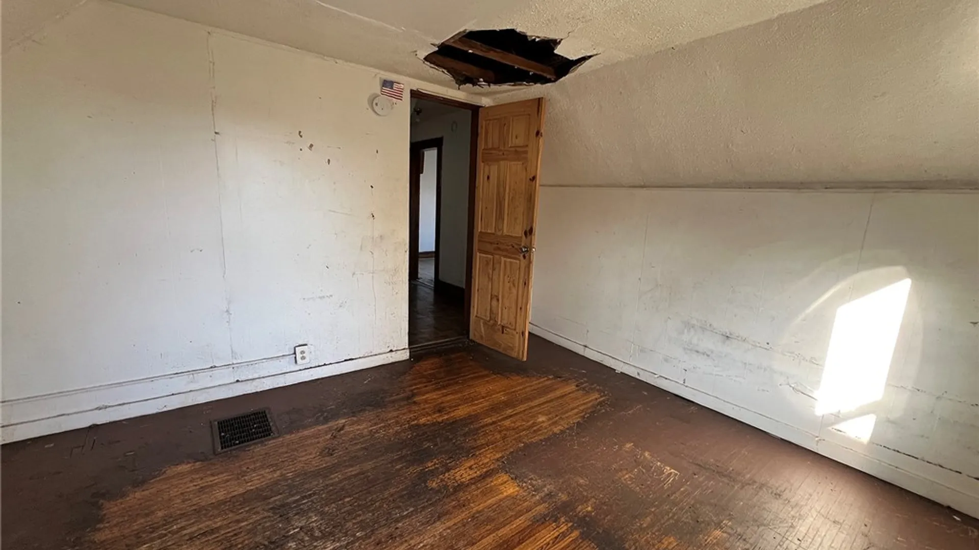 Property at 868 Plymouth Ave S, Rochester, NY 14608 37