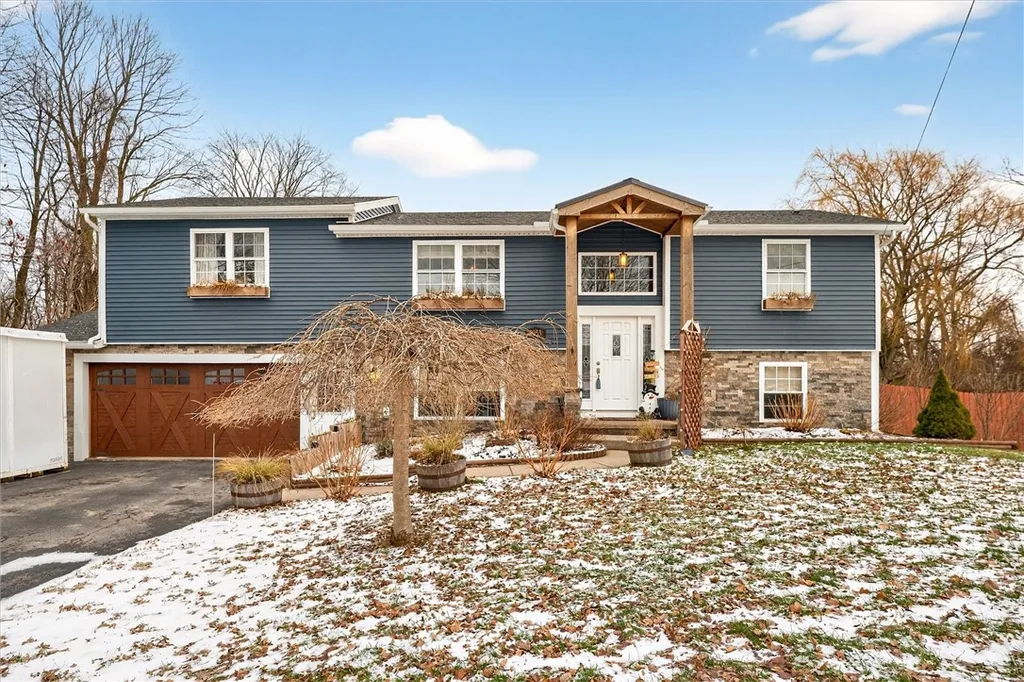 Property at 4055 S Fancher Road, Clarendon, NY 14470