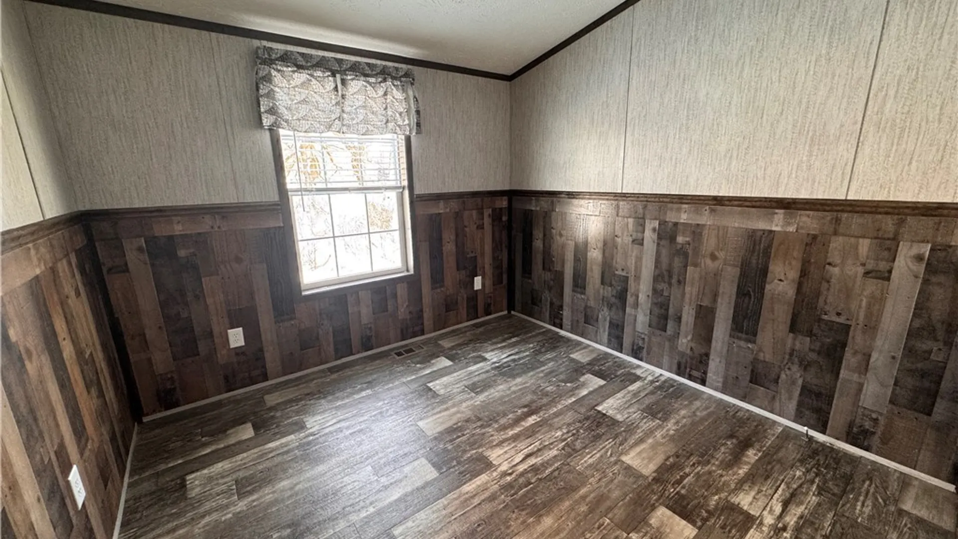 Property at 5 Crystal Lane, Batavia, NY 14020 7