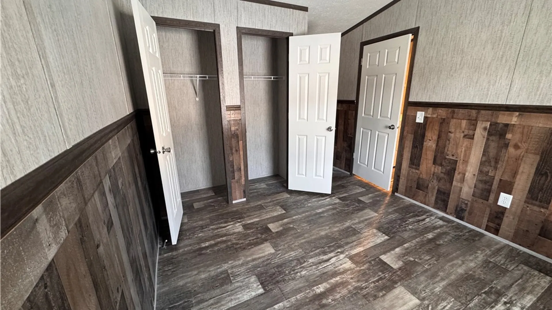 Property at 5 Crystal Lane, Batavia, NY 14020 8