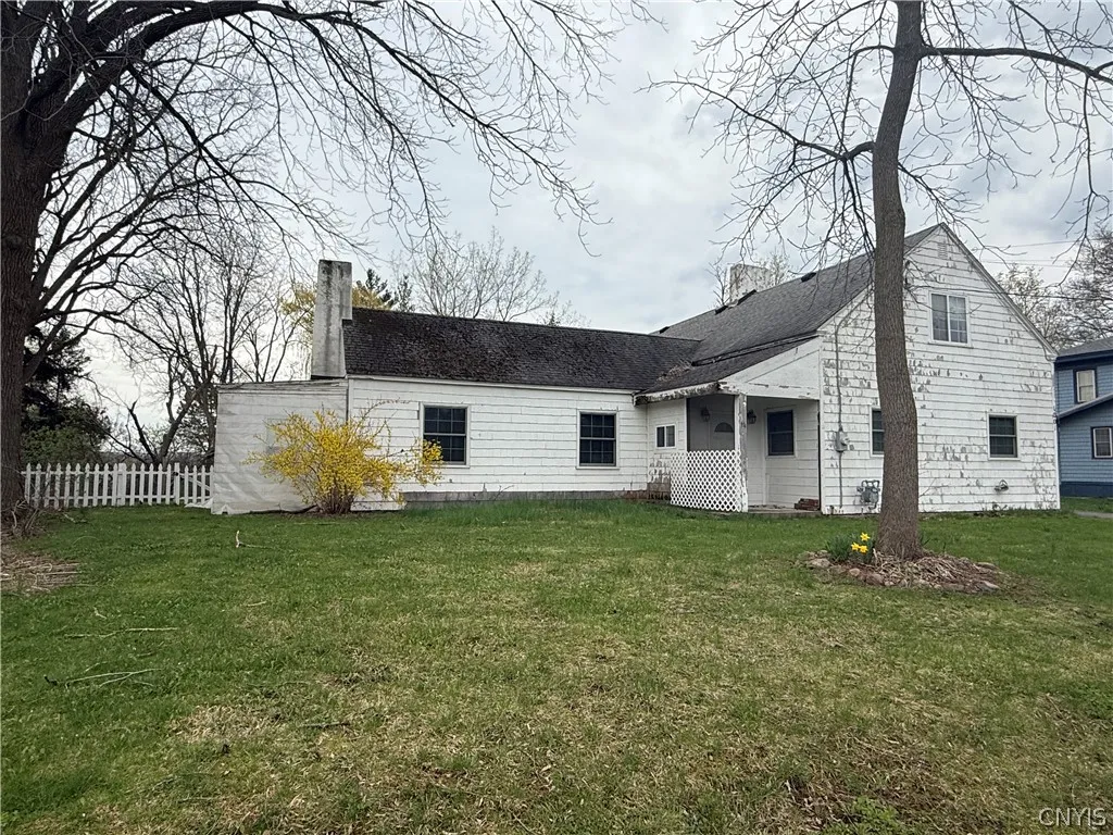 Property at 1001 Cold Springs Road, Salina, NY 13088