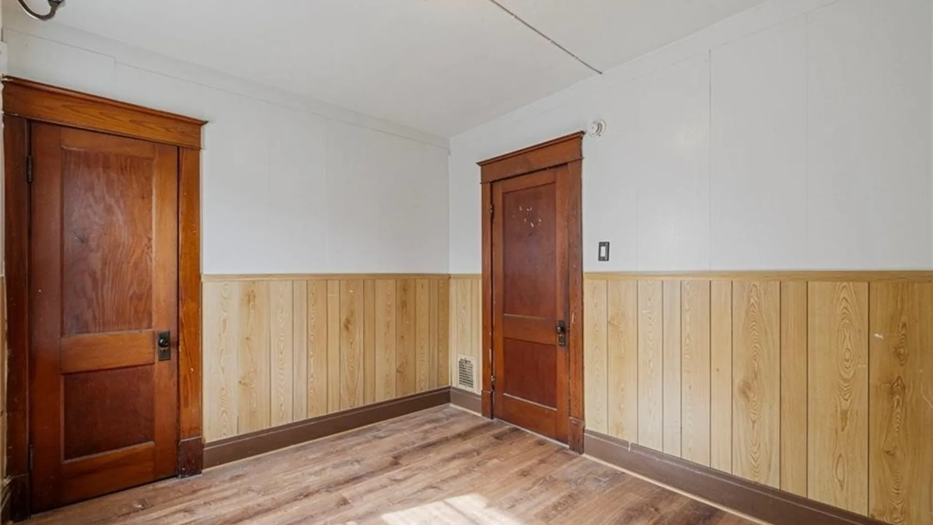 Property at 377 Pine Ridge Road, Cheektowaga, NY 14225 14