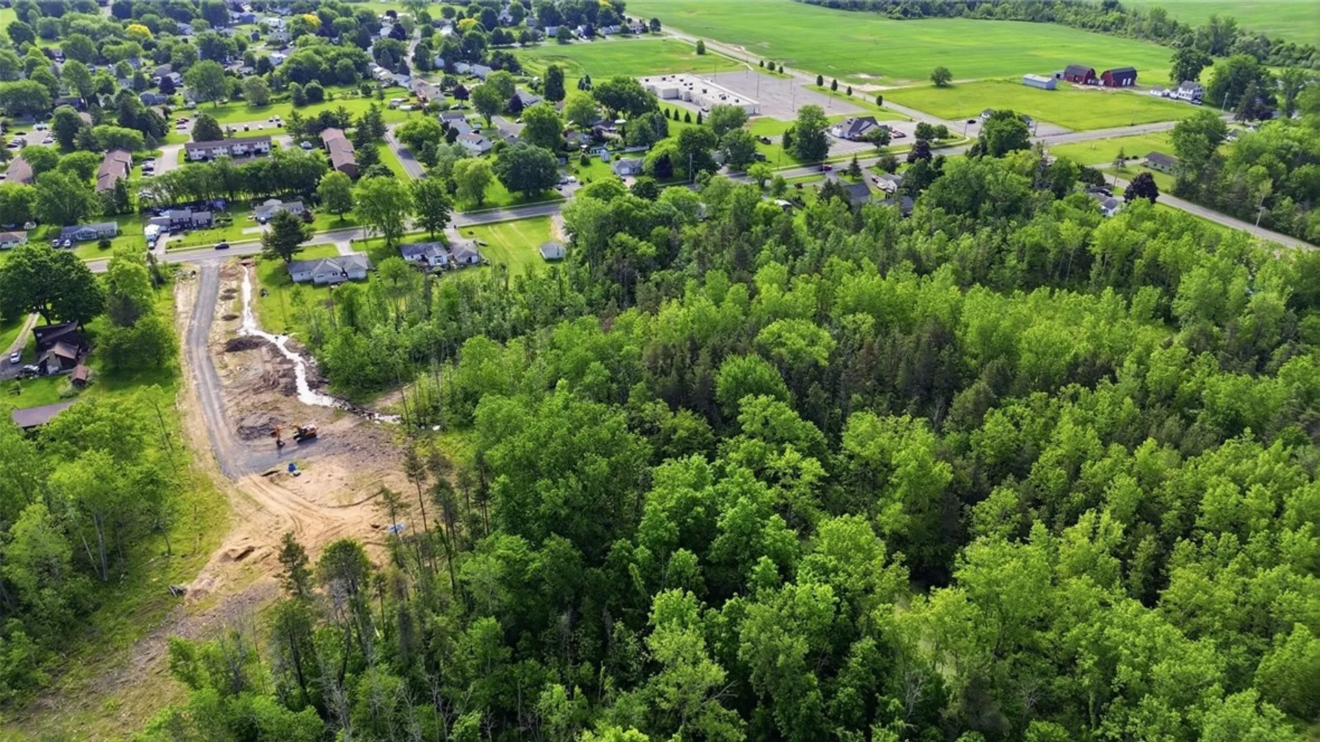Property at 7 Moonshadow Landing, Hamlin, NY 14464 4