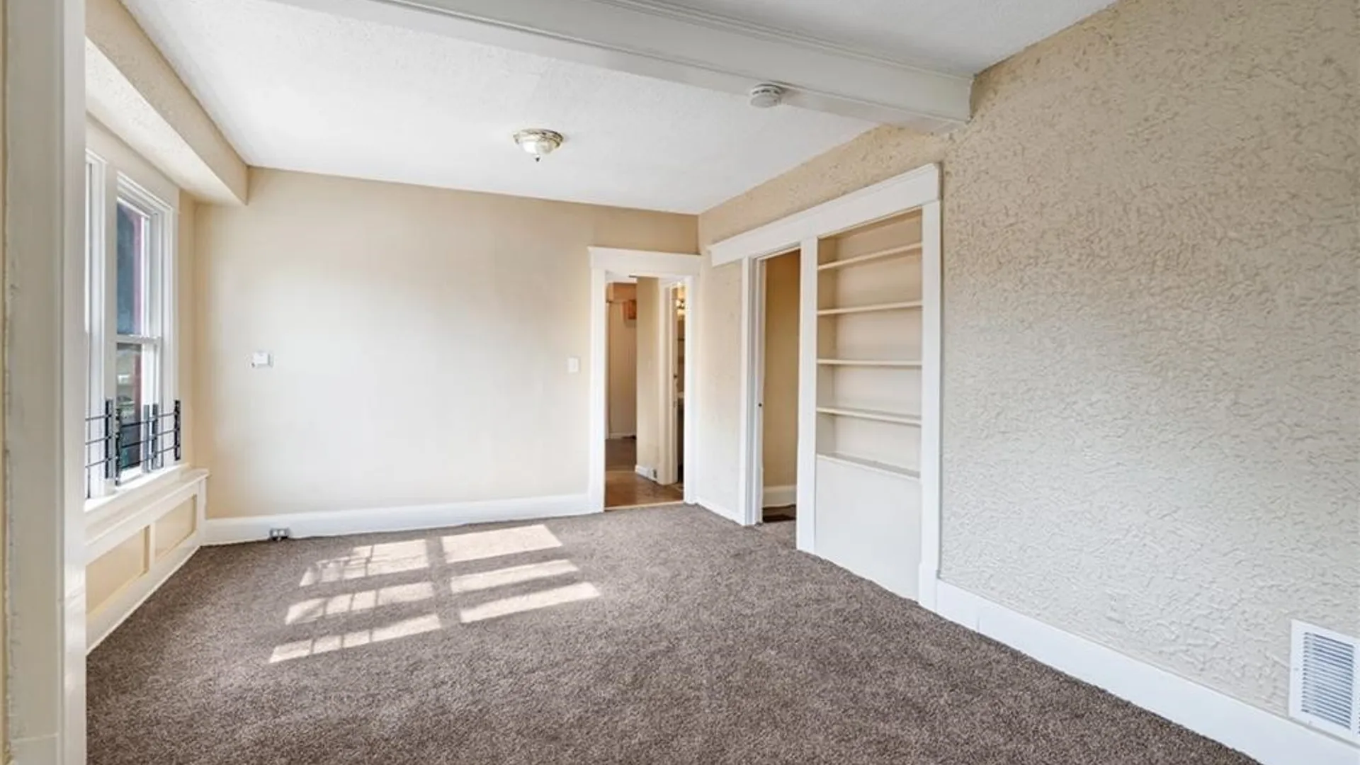 Property at 1046 E Ferry Street, Buffalo, NY 14211 11