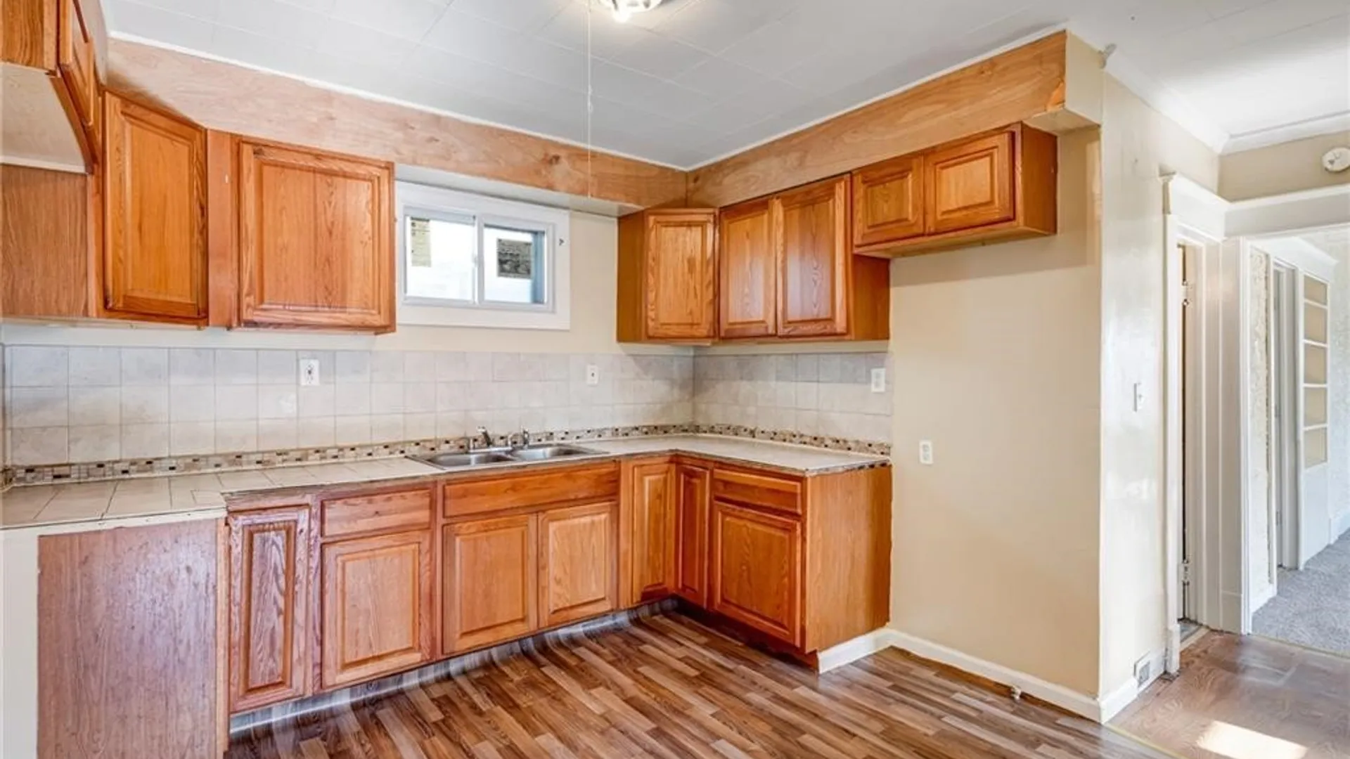 Property at 1046 E Ferry Street, Buffalo, NY 14211 15