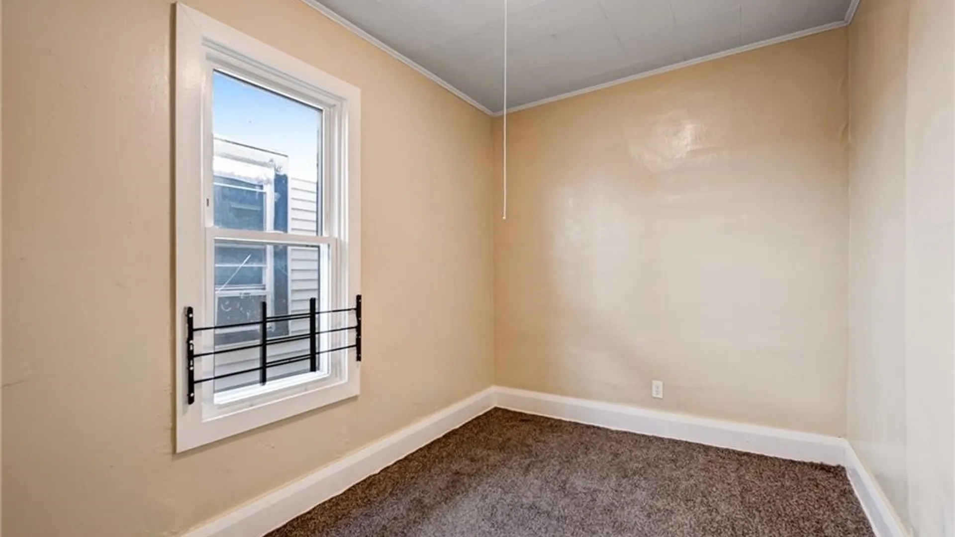 Property at 1046 E Ferry Street, Buffalo, NY 14211 16