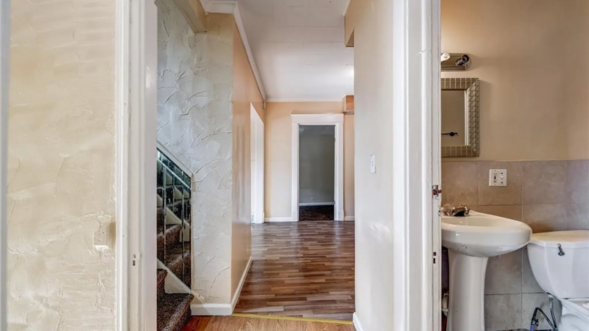 Property at 1046 E Ferry Street, Buffalo, NY 14211 17
