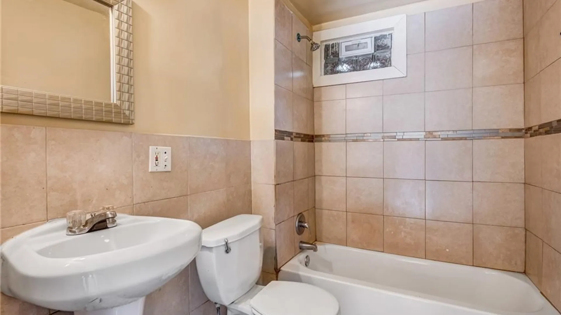 Property at 1046 E Ferry Street, Buffalo, NY 14211 18