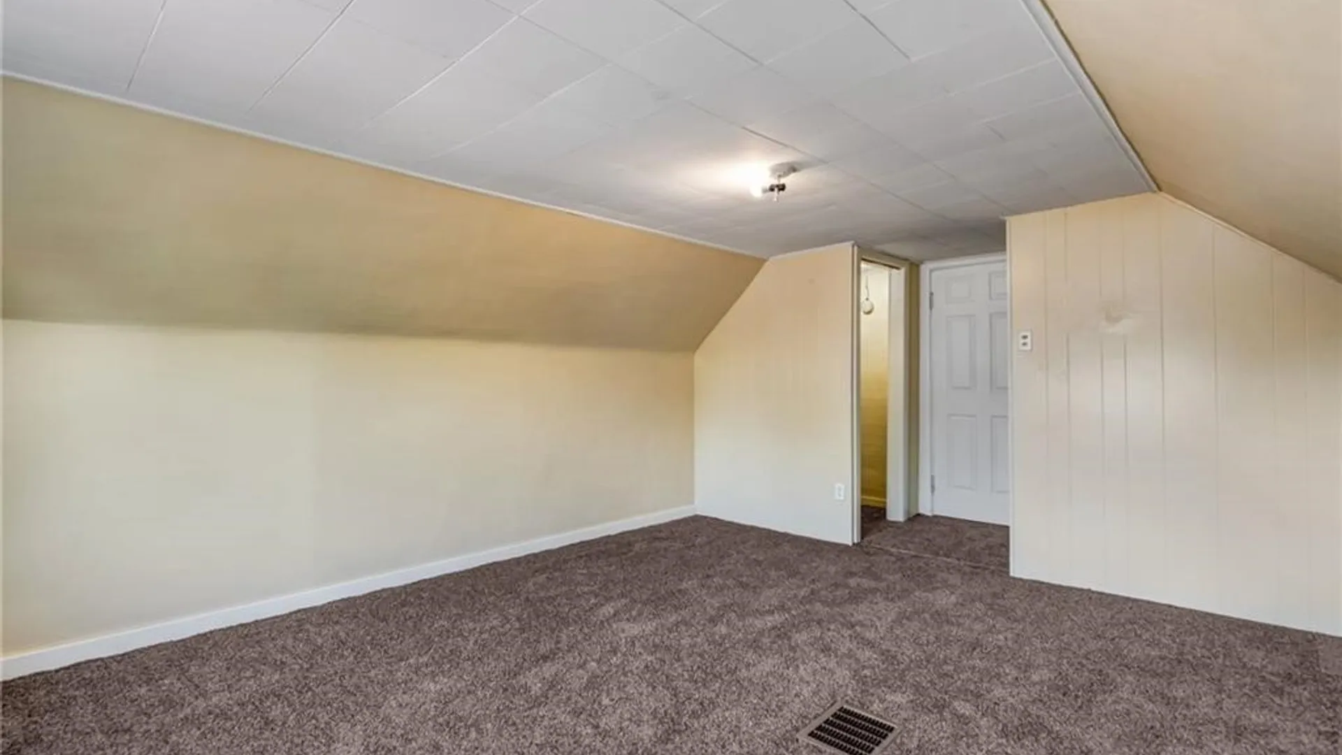 Property at 1046 E Ferry Street, Buffalo, NY 14211 27