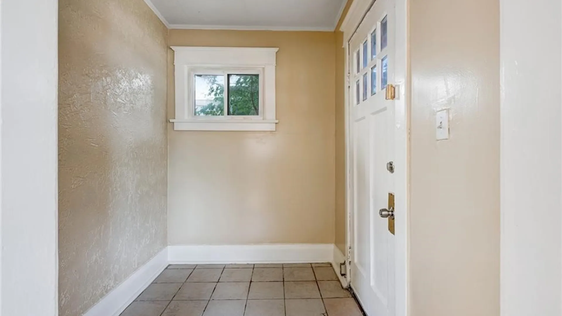 Property at 1046 E Ferry Street, Buffalo, NY 14211 30