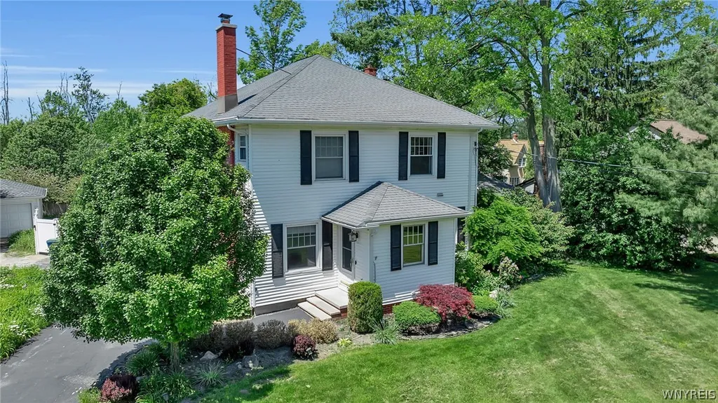 Property at 5274 Columbia Avenue, Hamburg, NY 14075