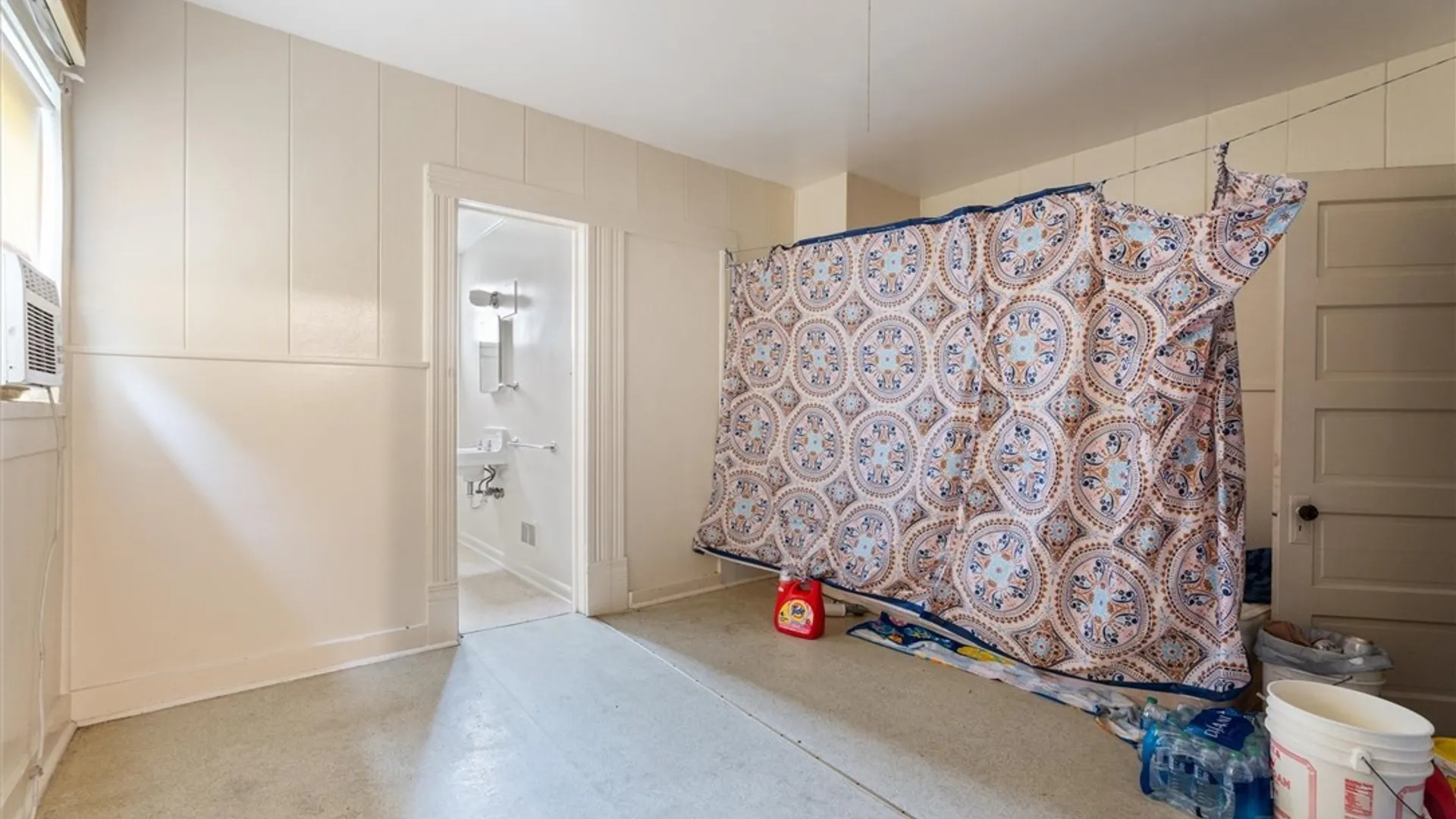 Property at 1 Seneca Avenue, Vernon, NY 13421 6
