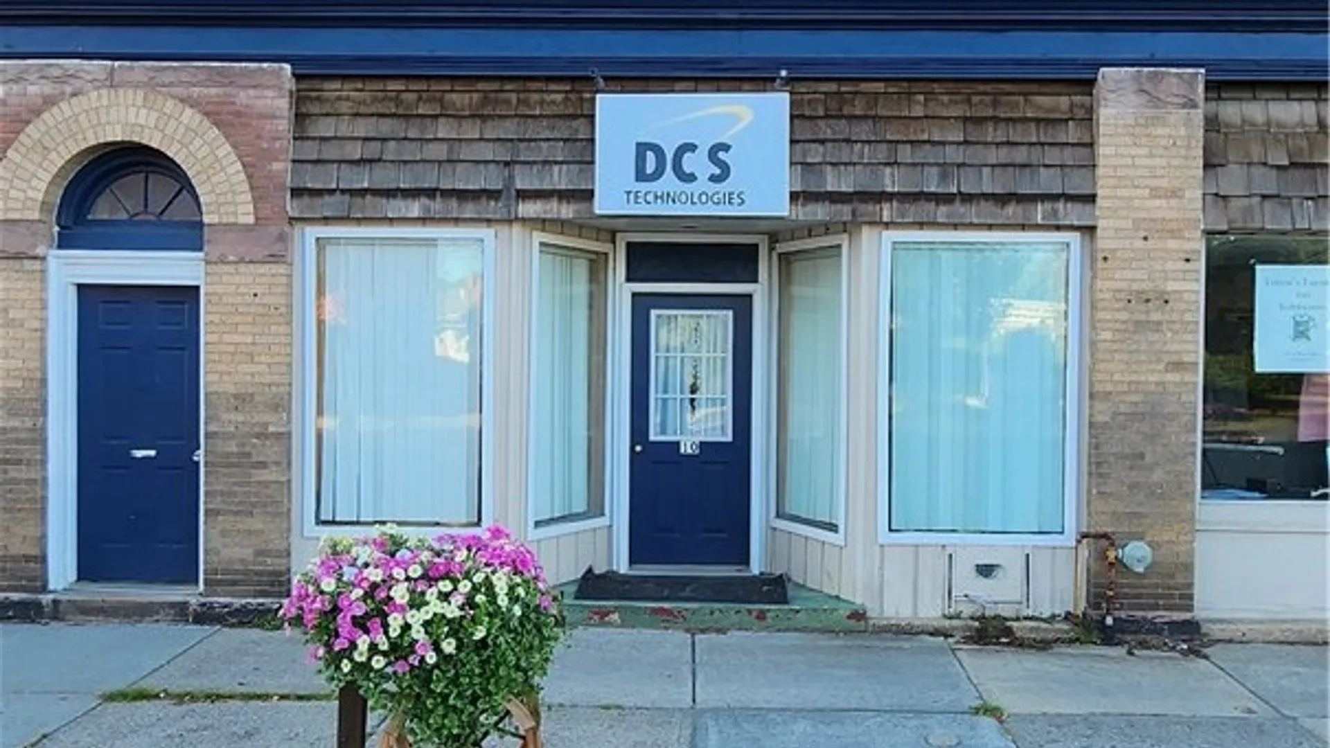 Property at 8-10, 12 W Main Street, Manchester, NY 14548 3