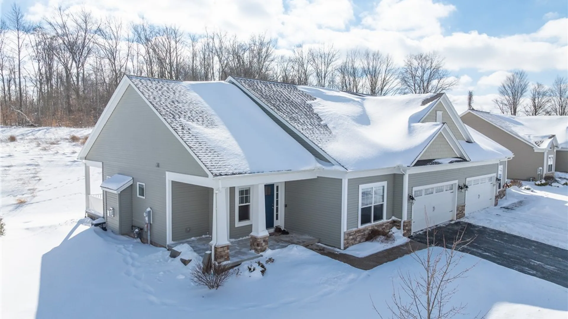 Property at 23 Longtrail Lane, Henrietta, NY 14467 45