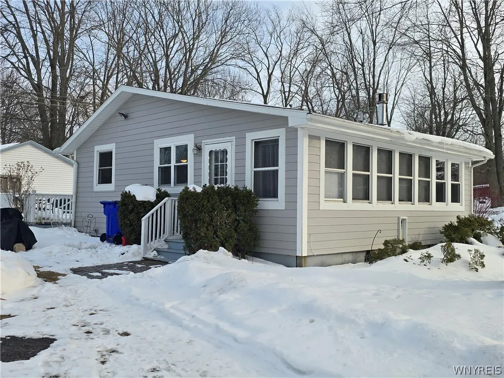 Property at 917 Sunset Beach Road, Carlton, NY 14571