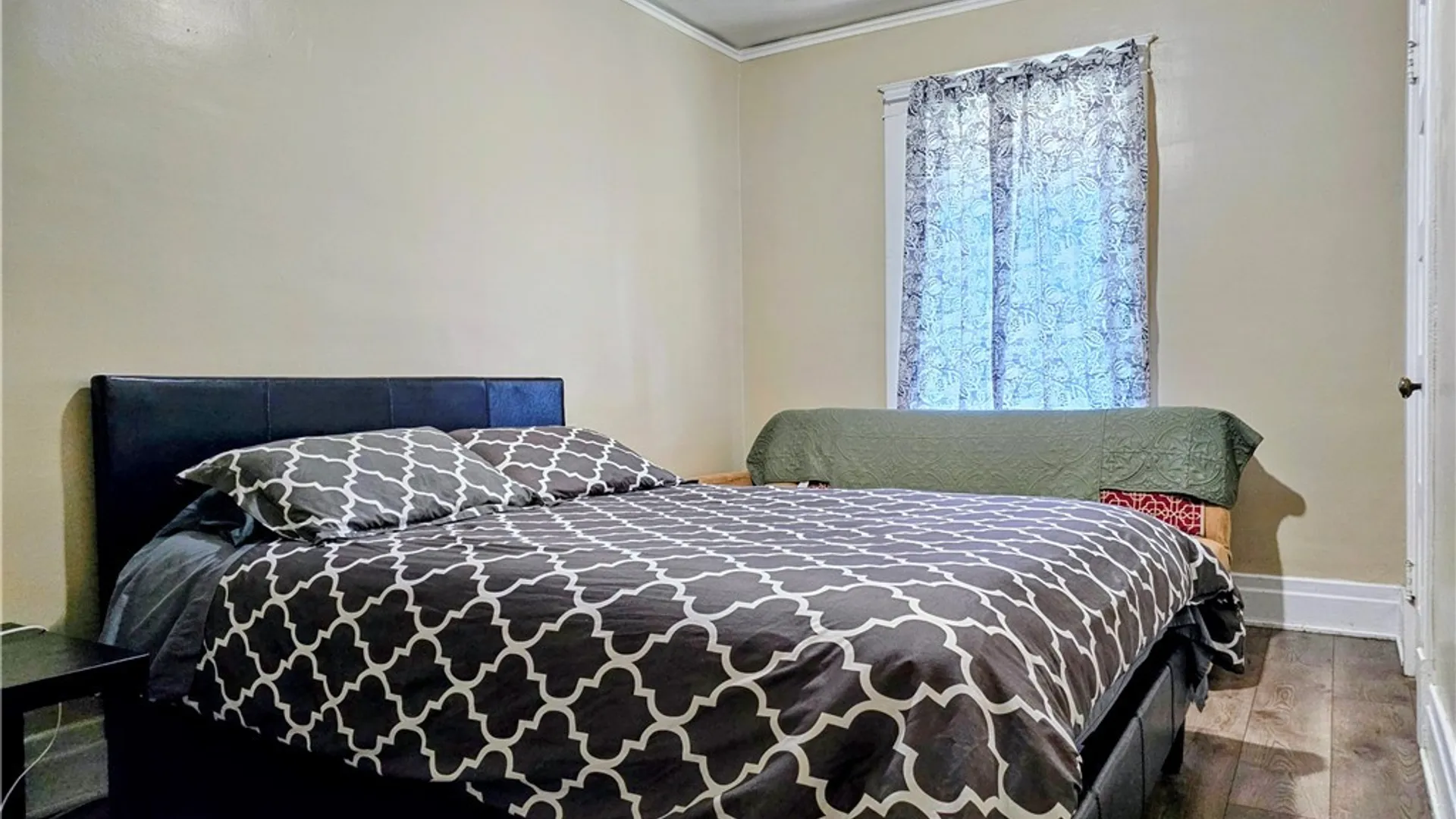 Property at 1726 Elmwood Avenue, Niagara Falls, NY 14301 8