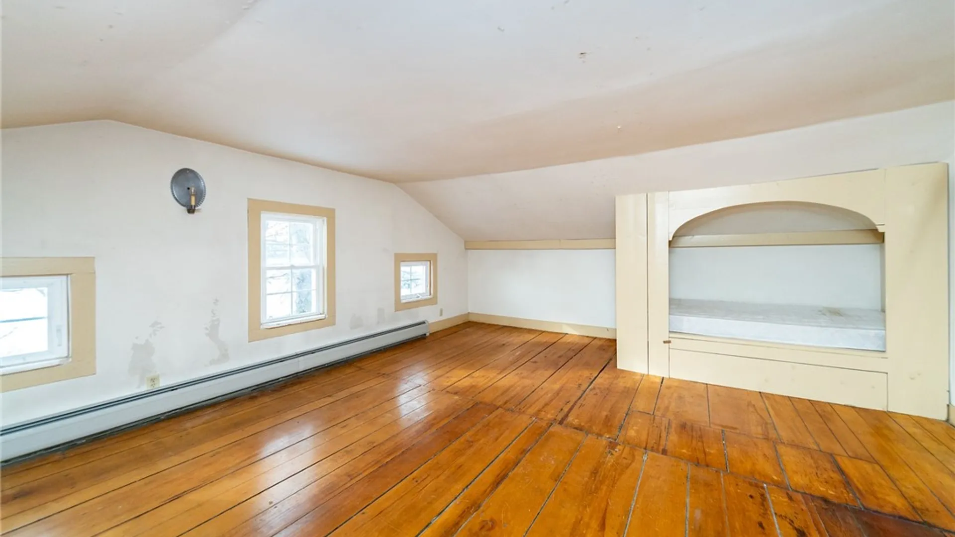 Property at 28 Chapel Street, Elba, NY 14058 24