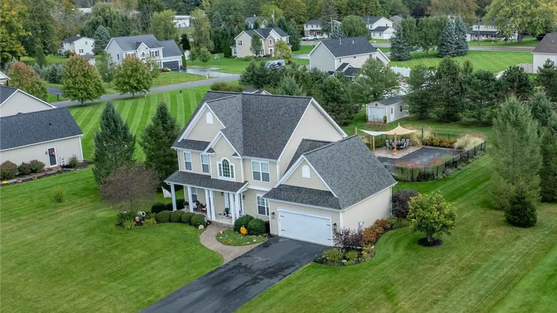 Property at 6240 Pheasants Crossing, Farmington, NY 14425 8