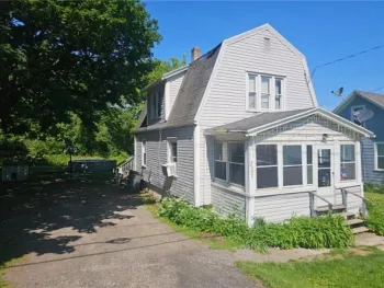 Property at 6393 E Townline Road, Williamson, NY 14589