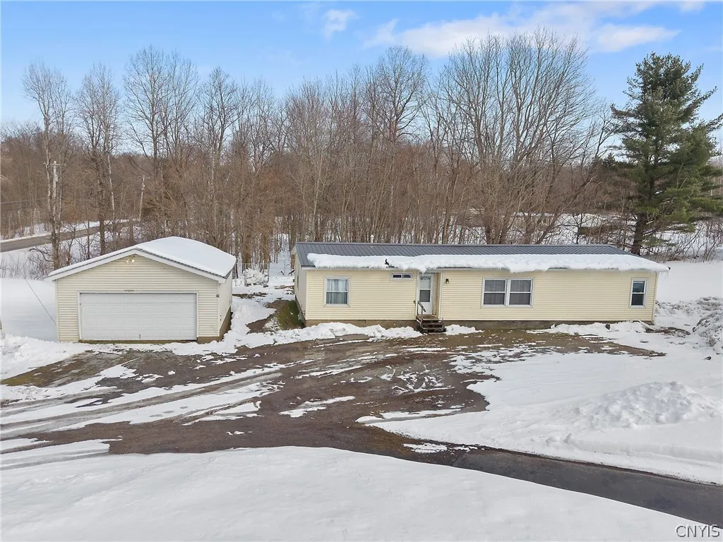Property at 799 Rowlee Road, Volney, NY 13069