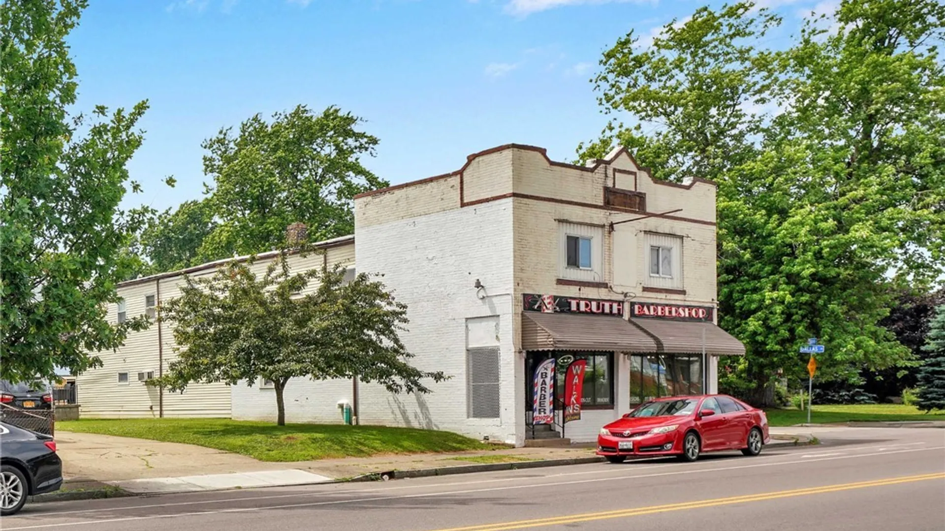 Property at 2325 S Park Avenue, Buffalo, NY 14220 4