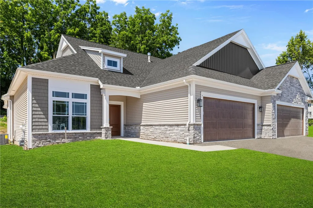 Property at 4 Eagle Hollow, Perinton, NY 14526