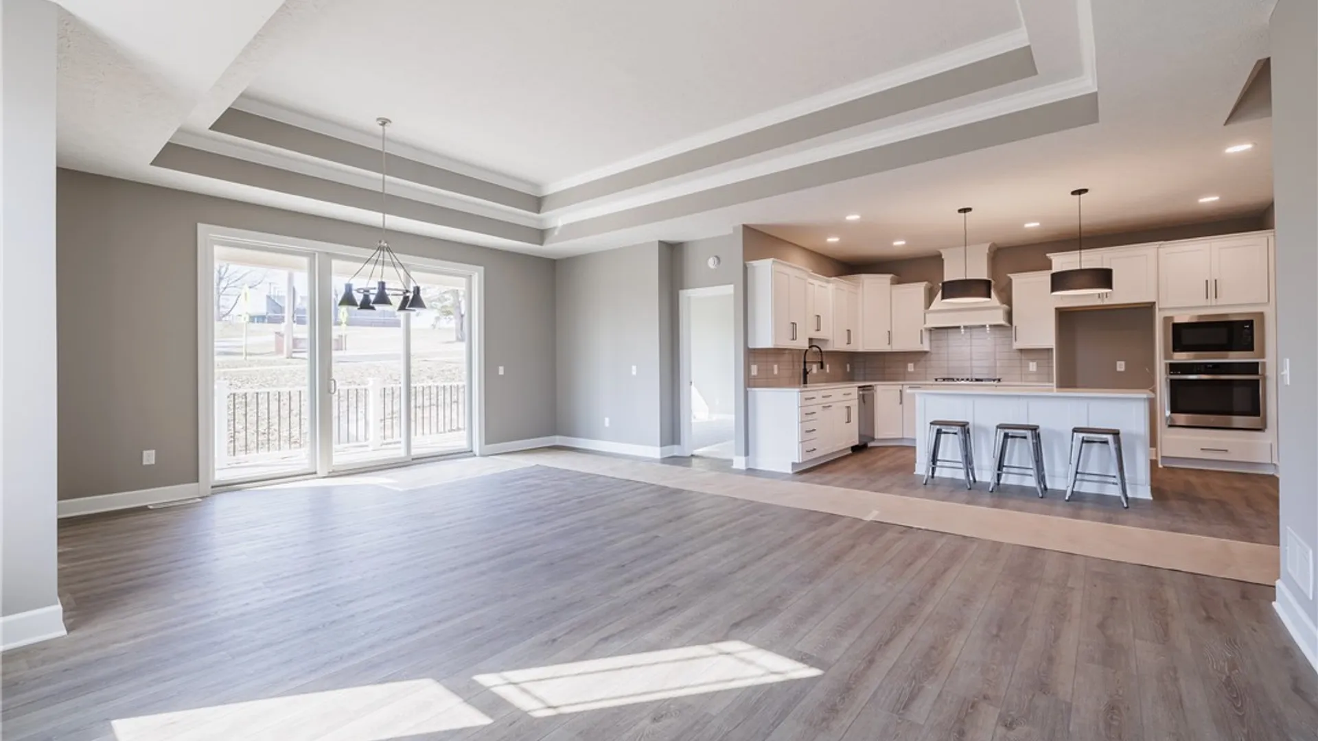 Property at 4 Eagle Hollow, Perinton, NY 14526 6