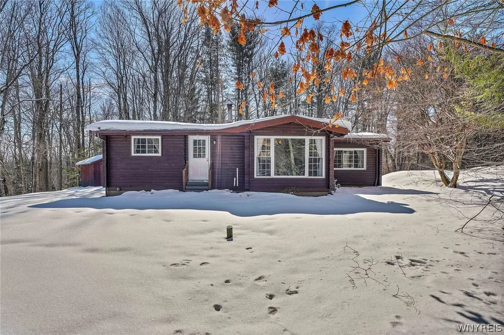 Property at 13357 Ward Road, Holland, NY 14080