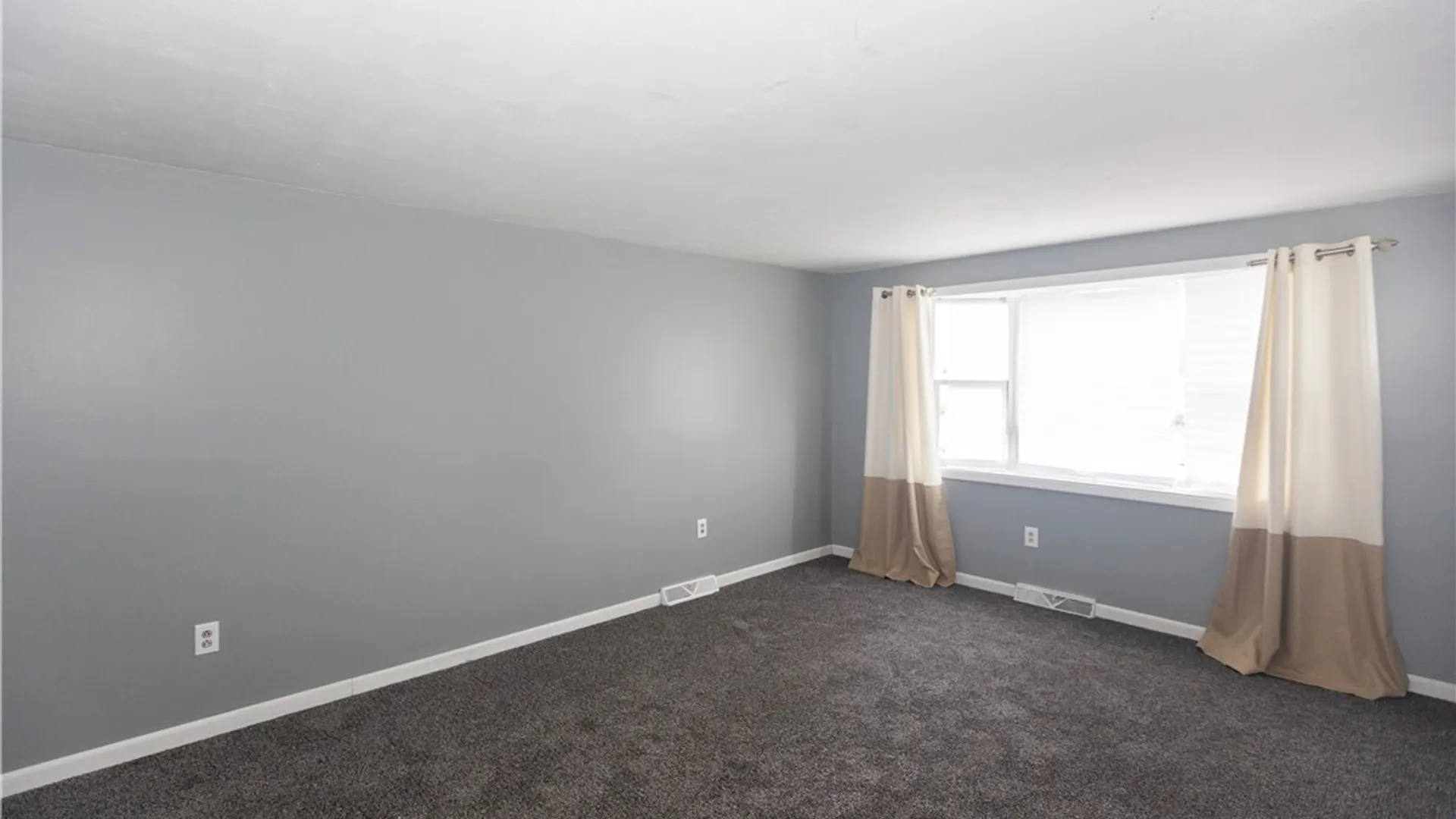 Property at 63 Sprucewood Drive, Cheektowaga, NY 14227 5