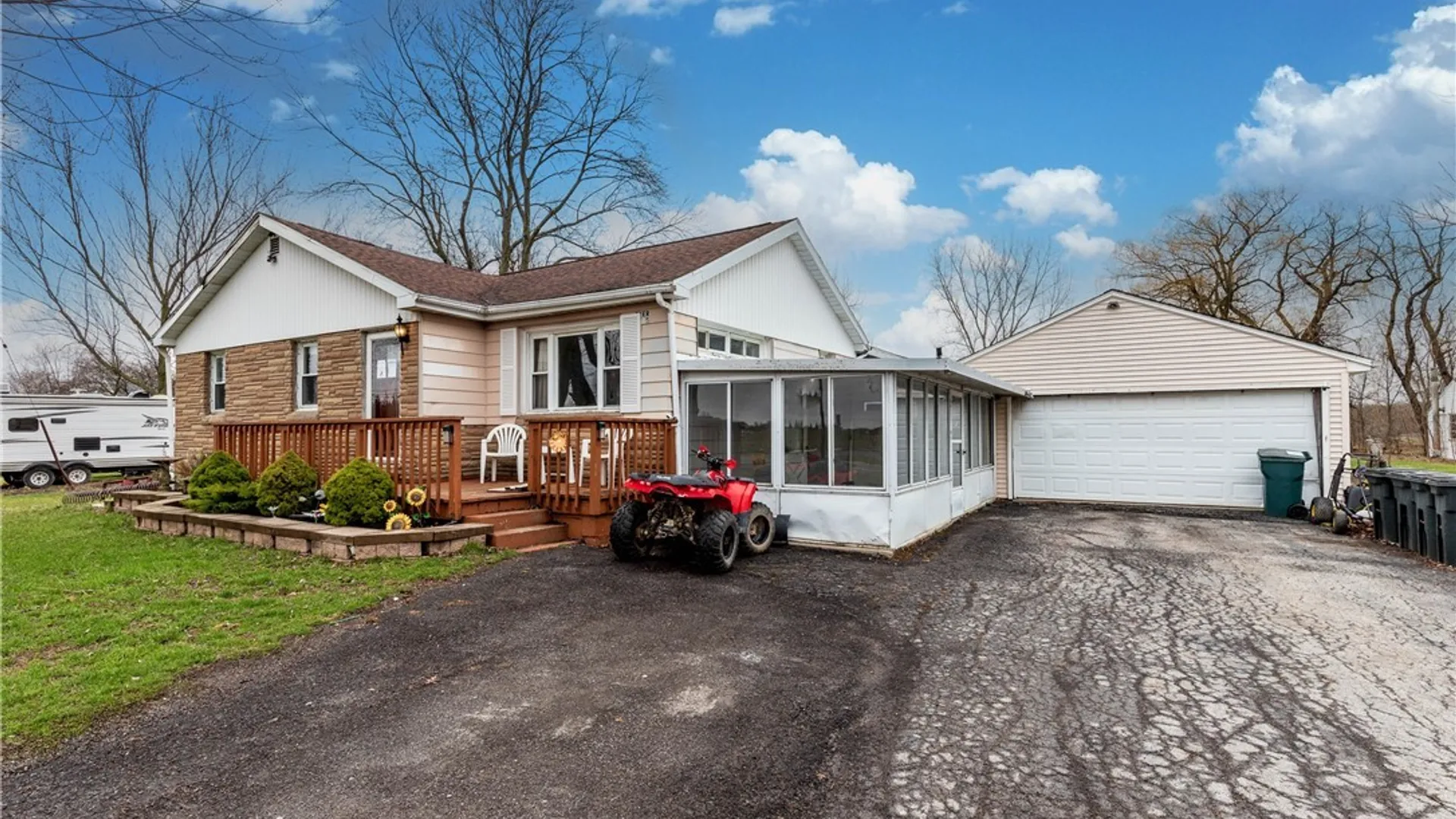 Property at 6795 Nash Road, Wheatfield, NY 14120 3