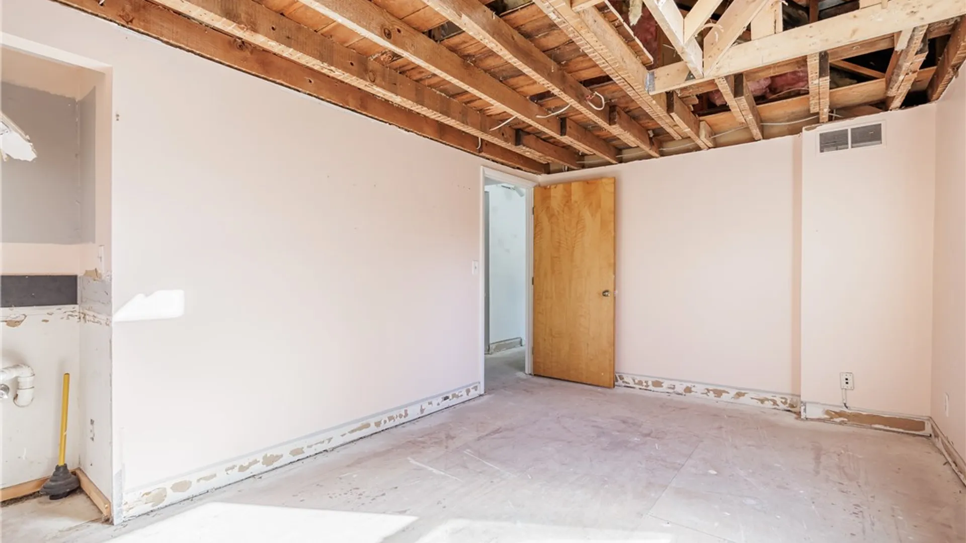 Property at 5692 Pittsford Palmyra Road, Pittsford, NY 14534 20
