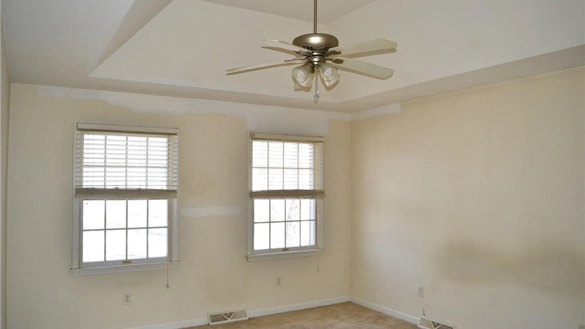 Property at 11 Taylor Court, West Seneca, NY 14224 15