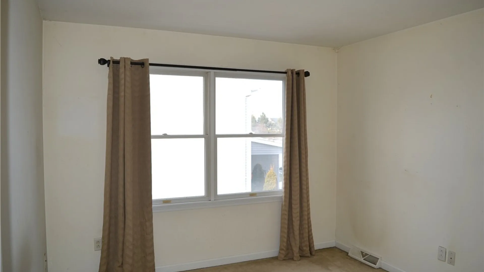 Property at 11 Taylor Court, West Seneca, NY 14224 23