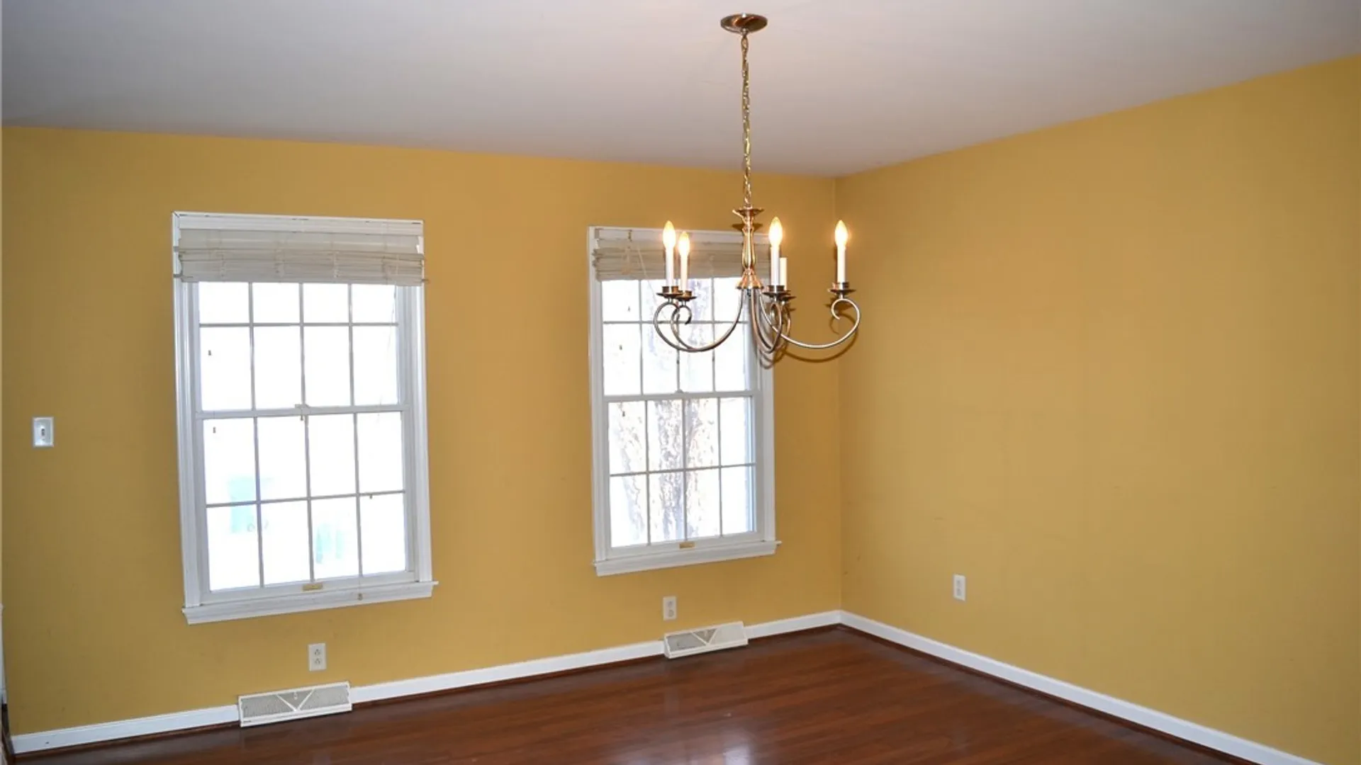 Property at 11 Taylor Court, West Seneca, NY 14224 8