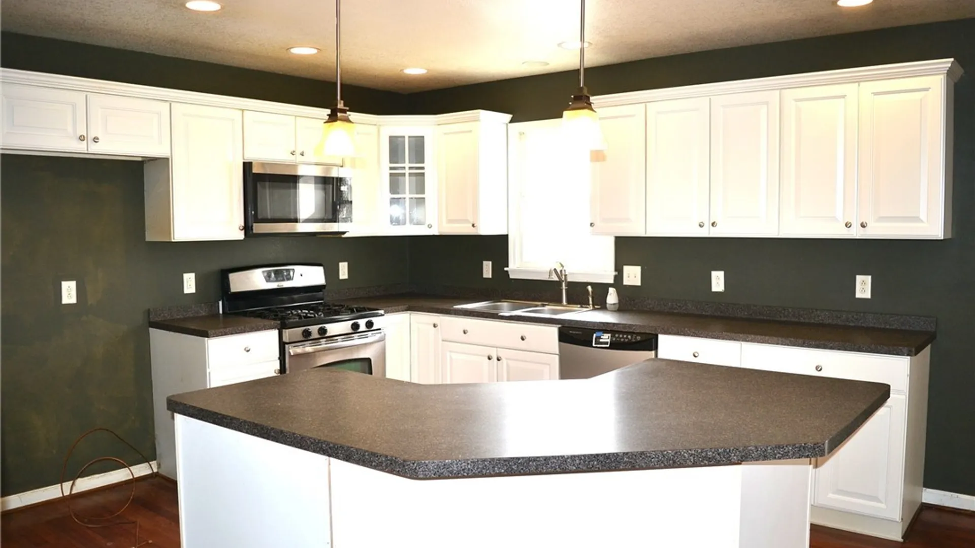 Property at 11 Taylor Court, West Seneca, NY 14224 9