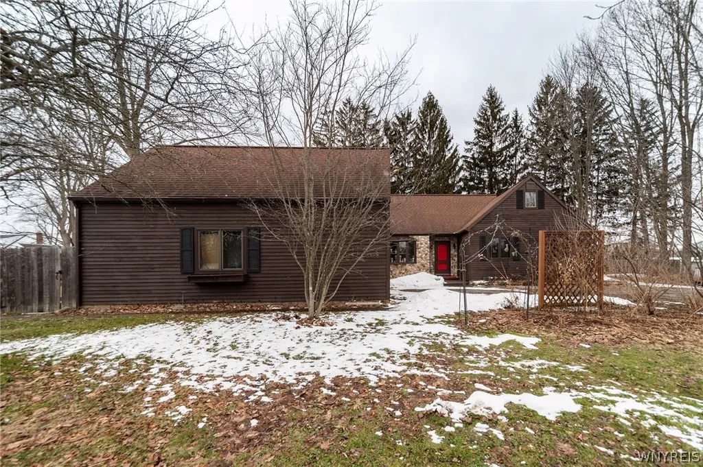 Property at 9244 Robbins Road, Leroy, NY 14482