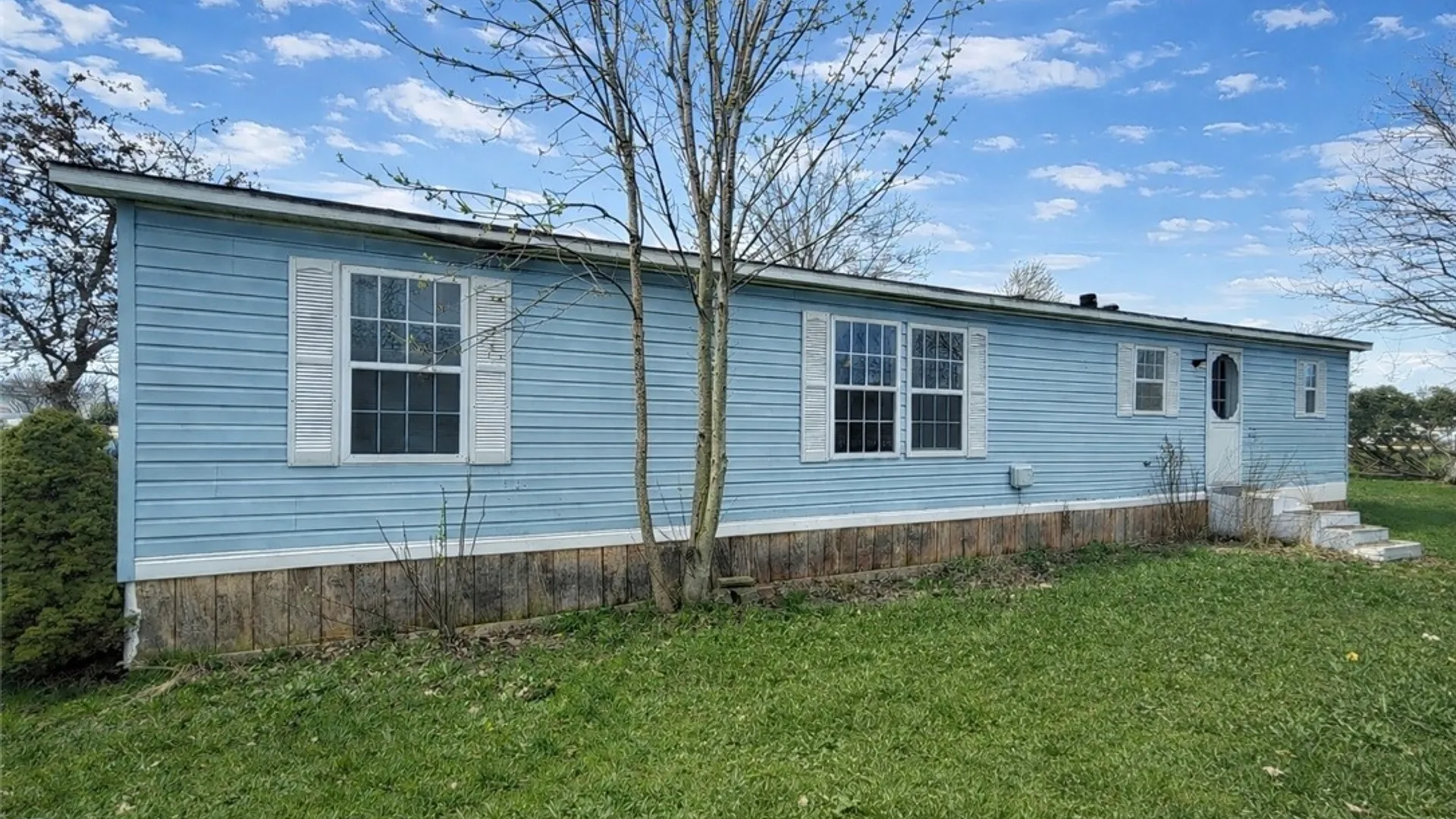 Property at 455 Chestnut Drive, Lockport Town, NY 14094 3