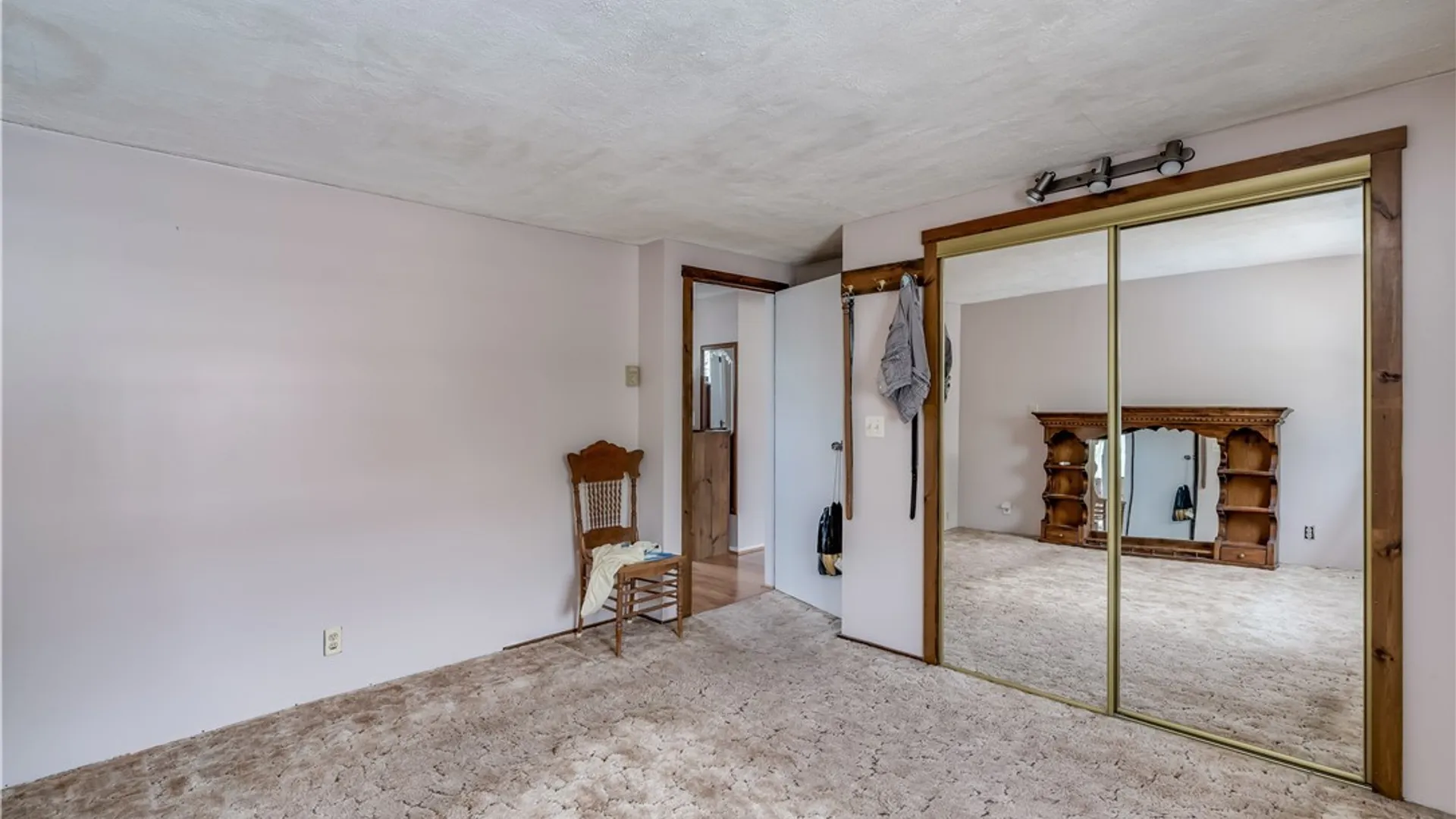 Property at 112 E Broadway Street, Cape Vincent, NY 13618 20