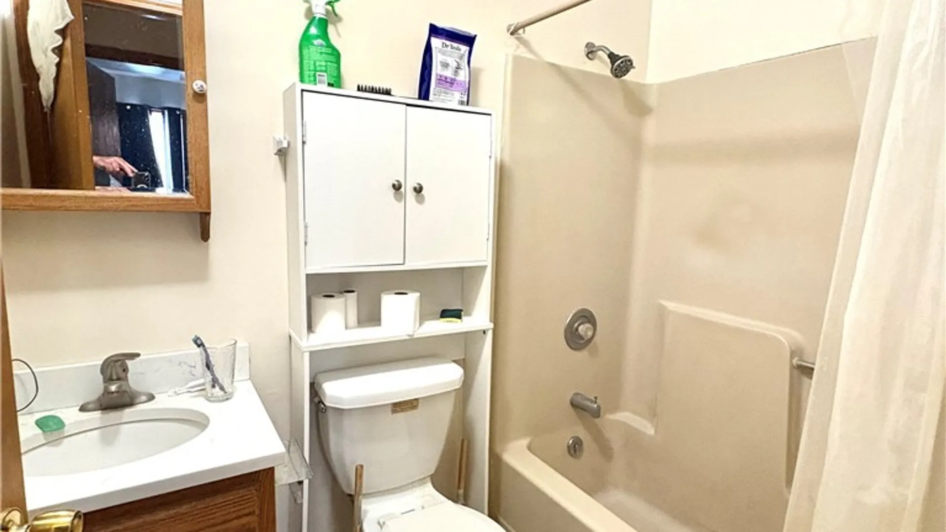 Property at 32 E Genesee Street, Auburn, NY 13021 14