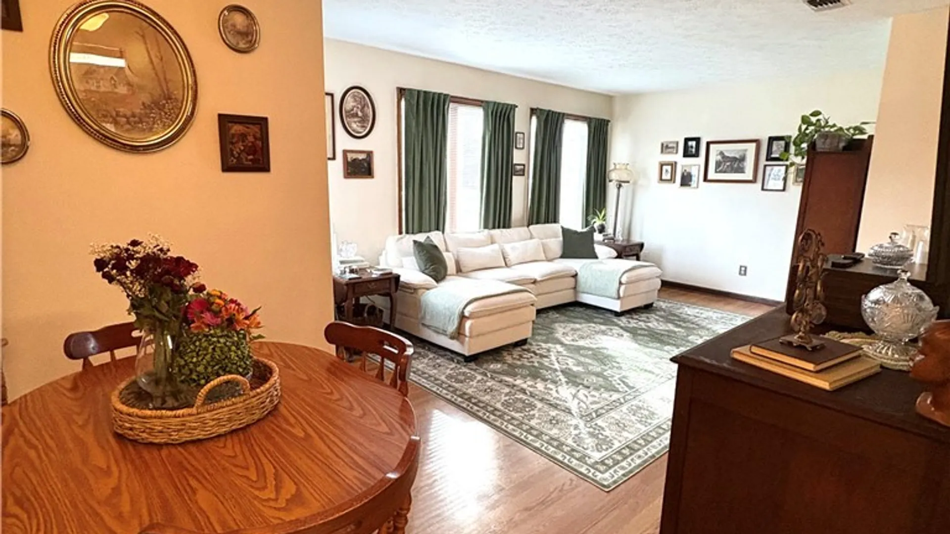 Property at 32 E Genesee Street, Auburn, NY 13021 16