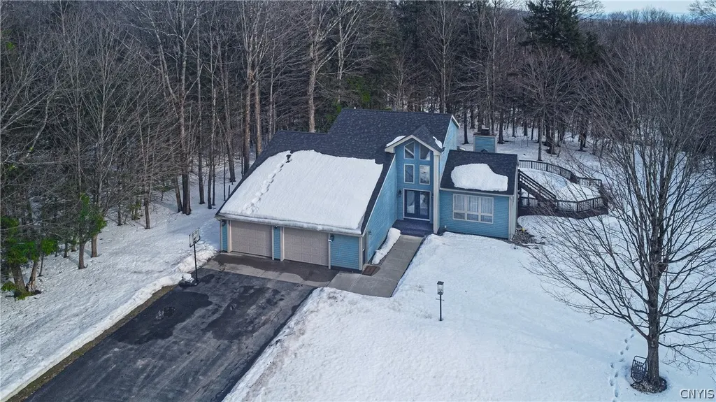 Property at 6311 Hidden Meadow Dr, Marcy, NY 13403
