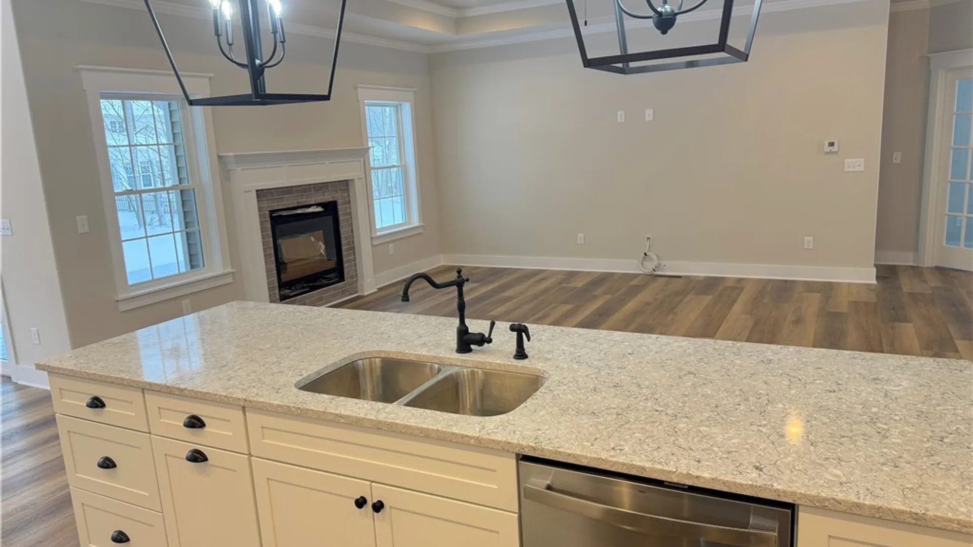 Property at 8541 Angus Path, Cicero, NY 13039 5