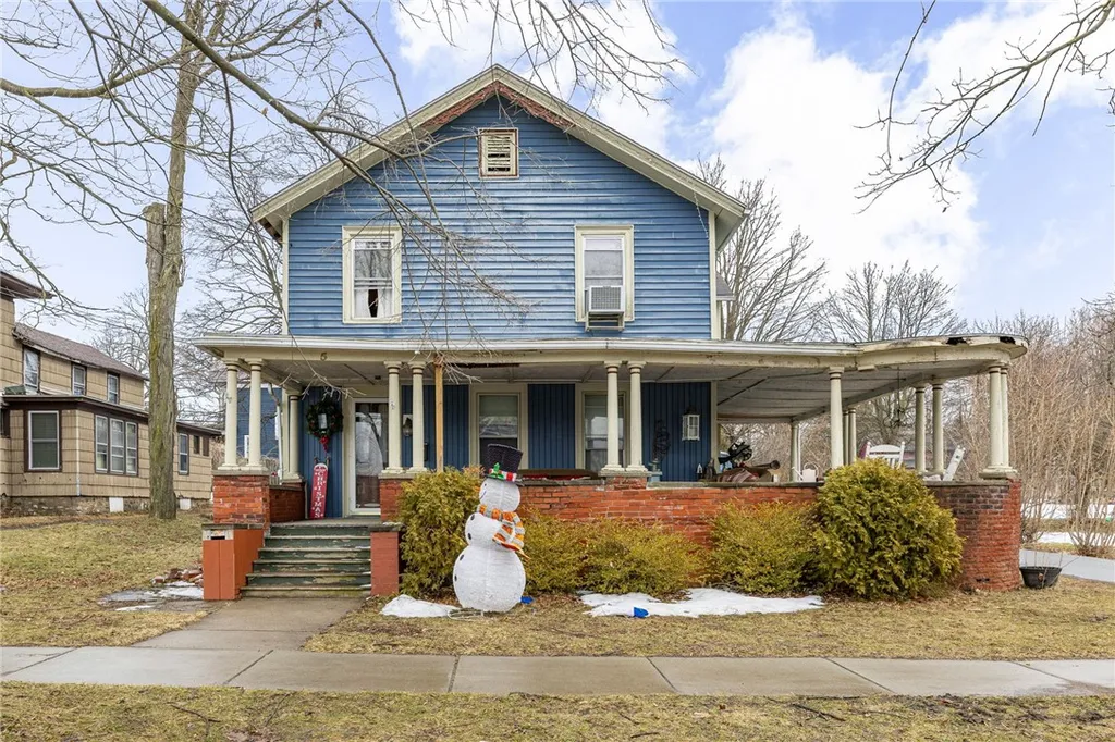 Property at 5 Broad Street, Manchester, NY 14432