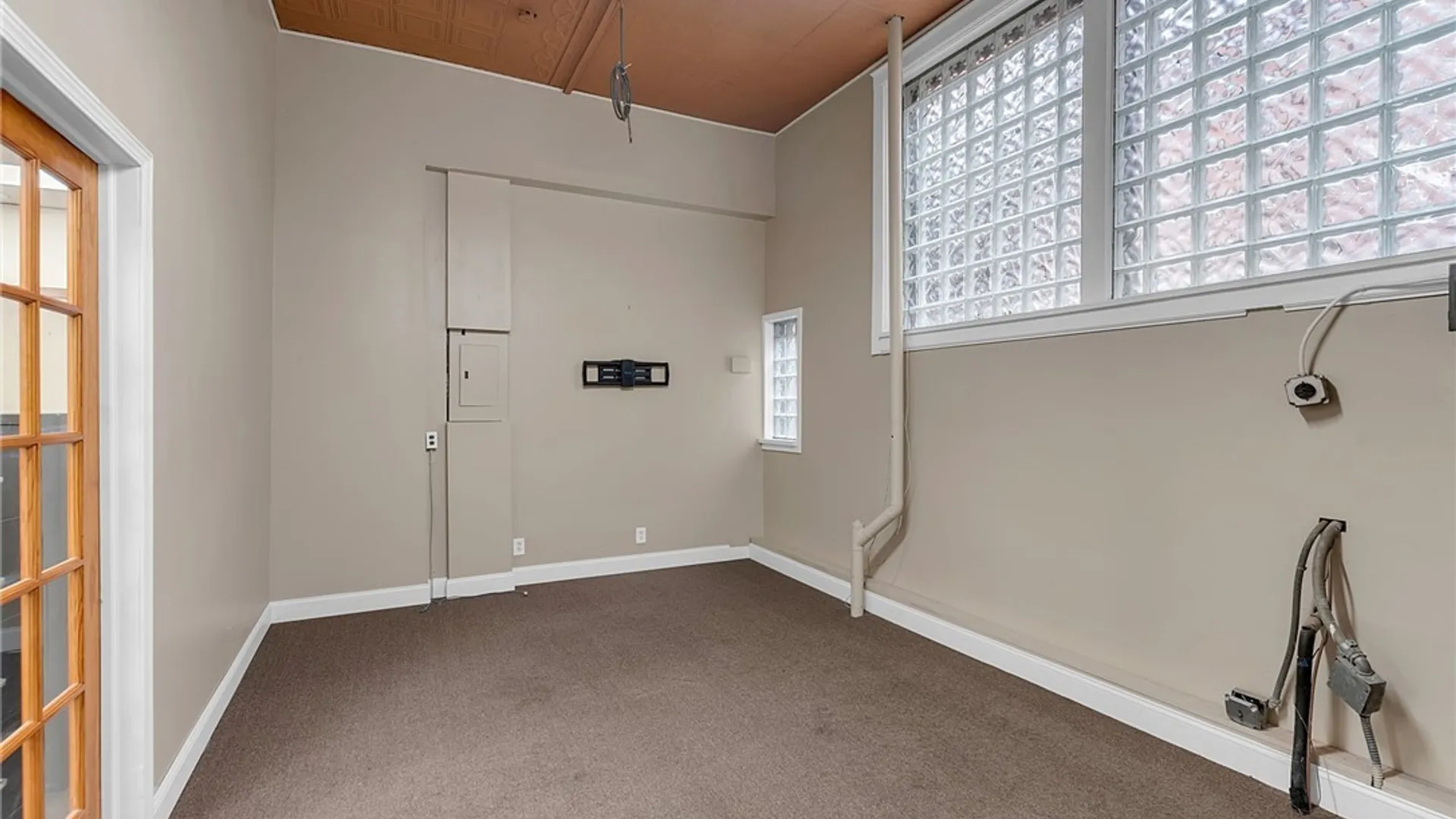 Property at 193 Delaware Avenue, Buffalo, NY 14202 12