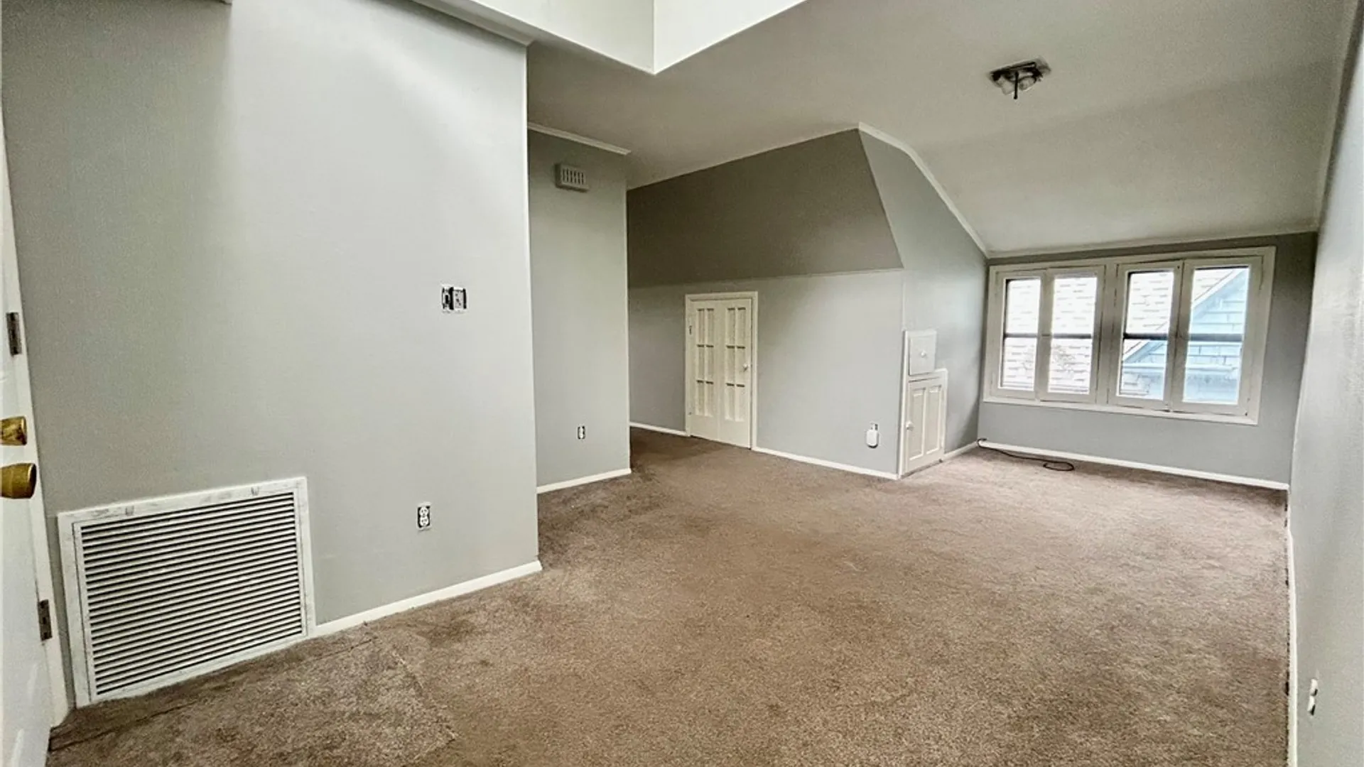 Property at 83 Norwood Avenue, Buffalo, NY 14222 4