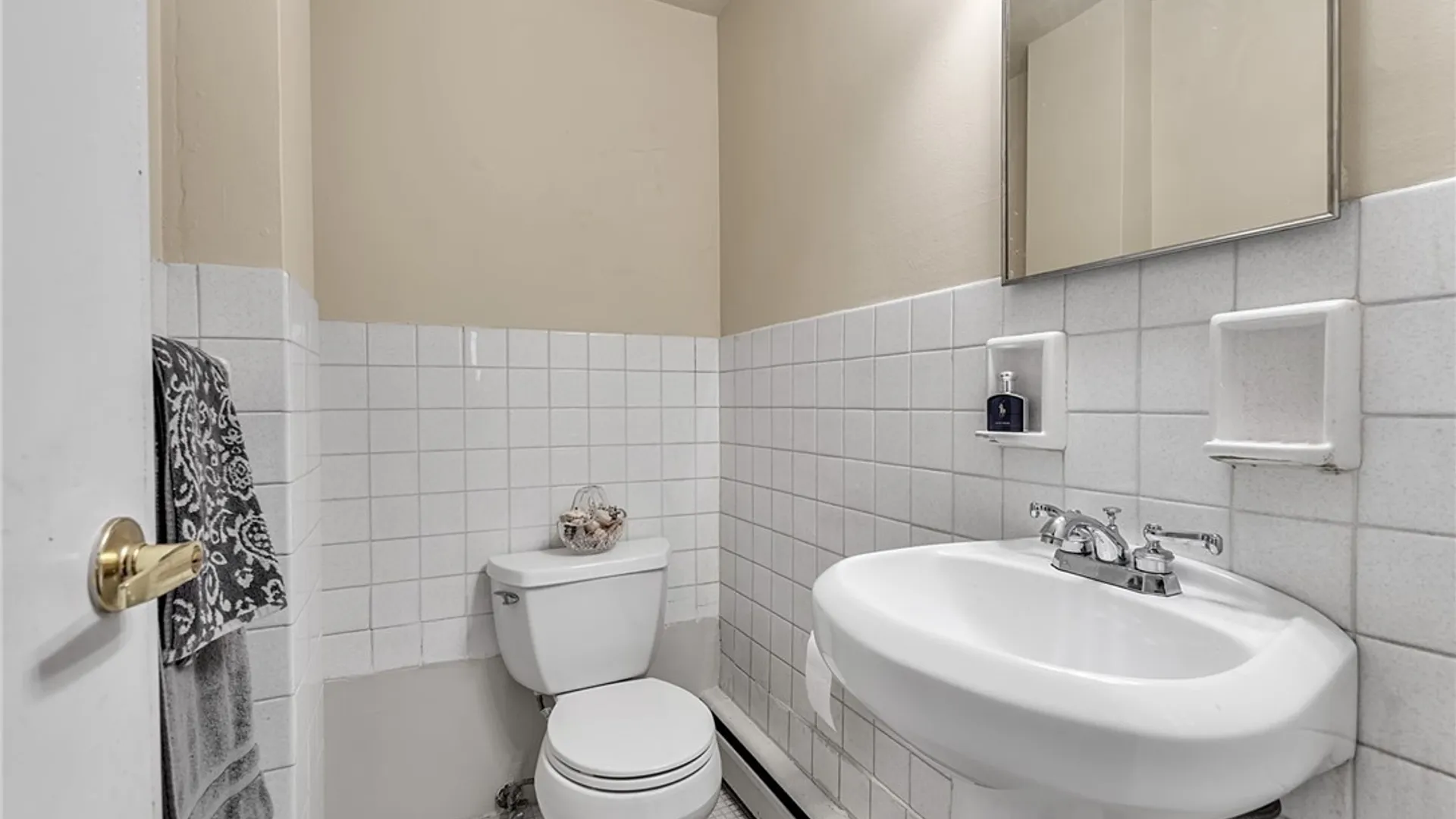 Property at 849 Delaware Avenue, Buffalo, NY 14209 24