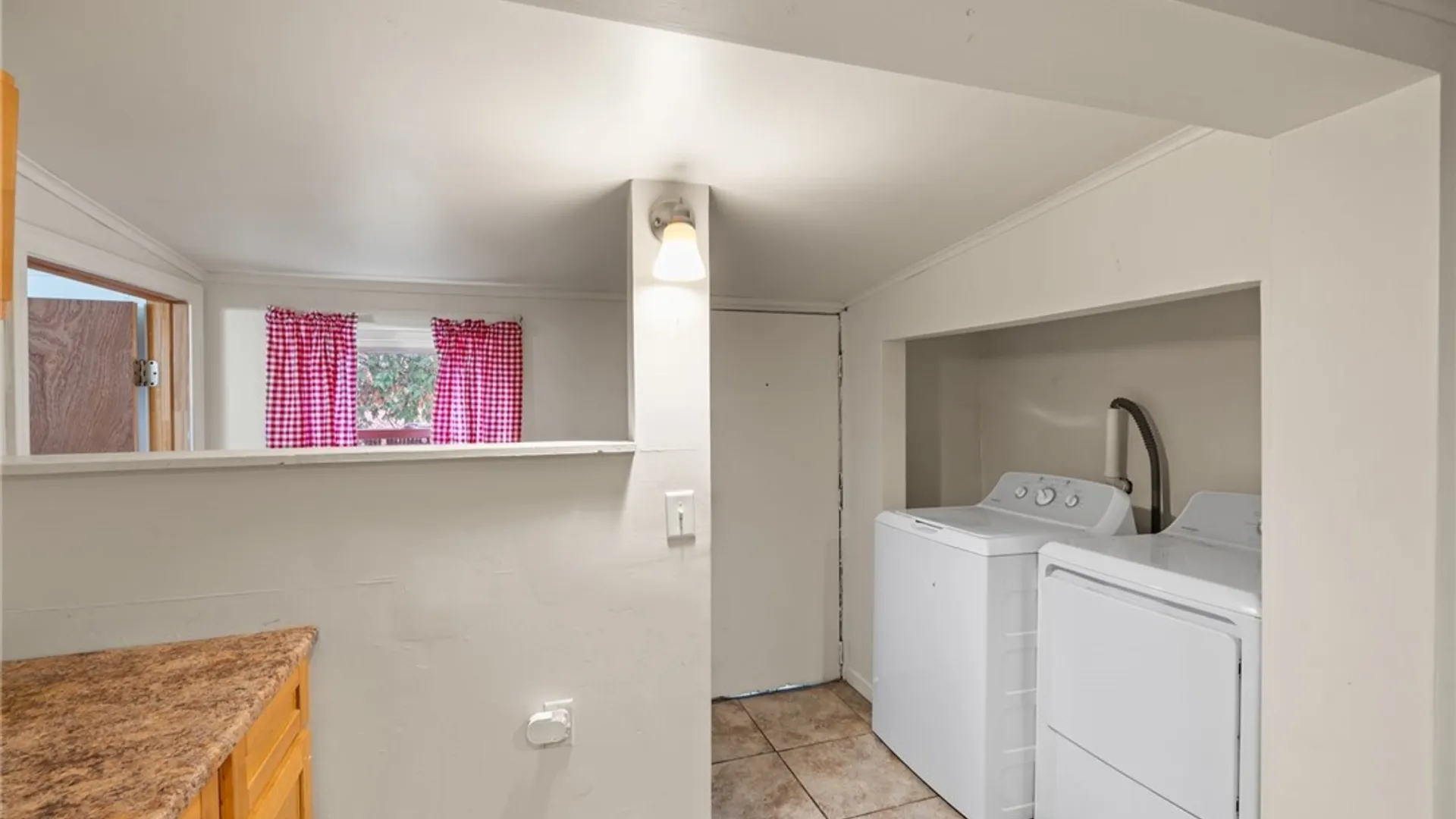Property at 1522 Valley Drive, Syracuse, NY 13207 9