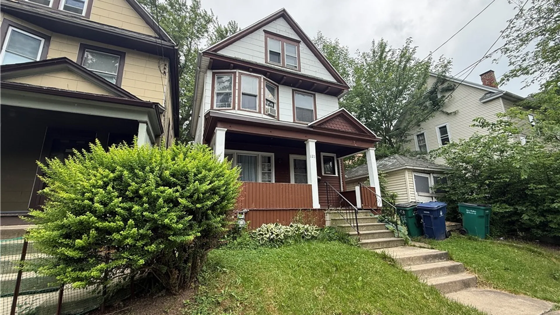 Property at 121 Riverside Avenue, Buffalo, NY 14207 2